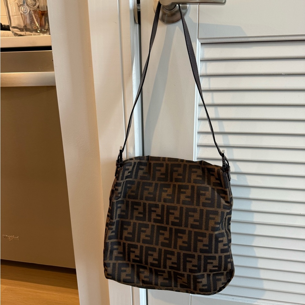 Classic Vintage Fendi Bag - Picture 2 of 4